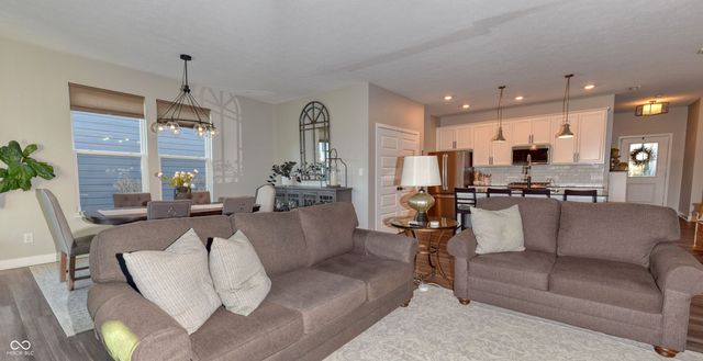 6583 Apperson Drive, Noblesville, IN 46062