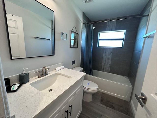 1008 NW 12th AVE, Cape Coral, FL 33993