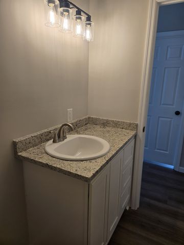 1158 Yellow Creek Rd, Dickson, TN 37055