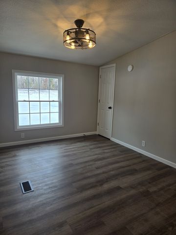 1158 Yellow Creek Rd, Dickson, TN 37055