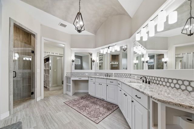 2509 N Paradise Cir, Wichita, KS 67205