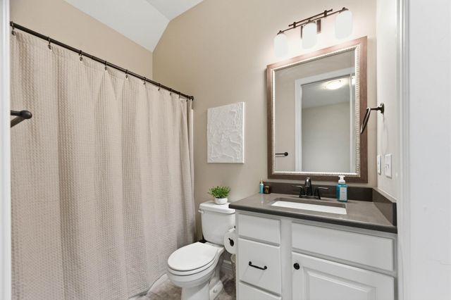 2509 N Paradise Cir, Wichita, KS 67205