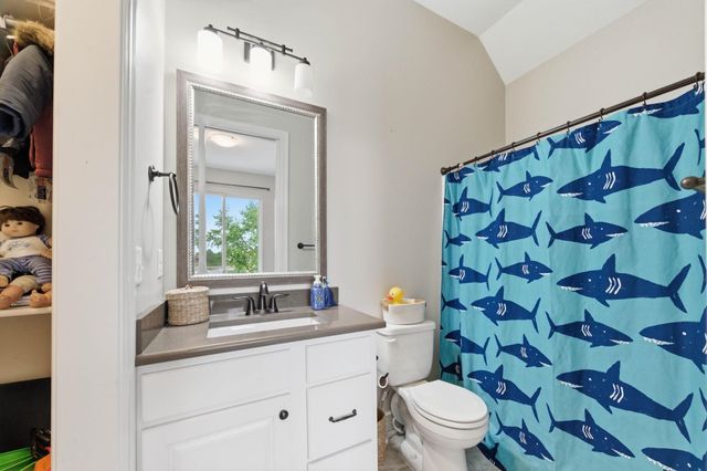 2509 N Paradise Cir, Wichita, KS 67205