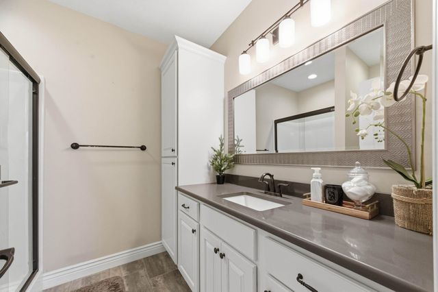 2509 N Paradise Cir, Wichita, KS 67205