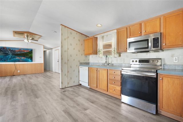 639 Reuben White Drive, Crosby, TX 77532