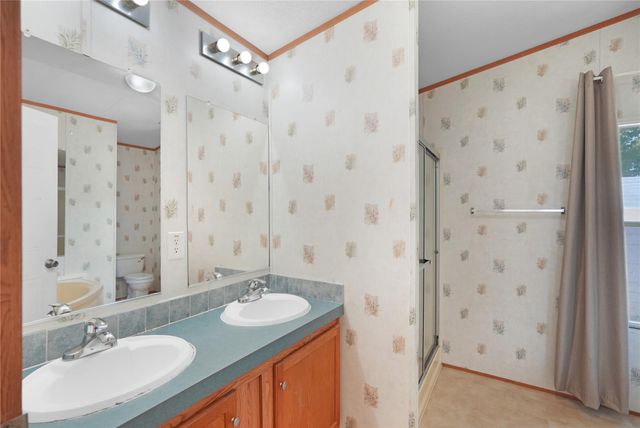 639 Reuben White Drive, Crosby, TX 77532