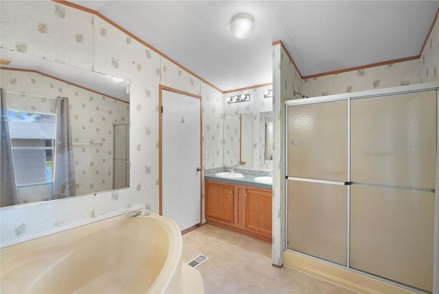 639 Reuben White Drive, Crosby, TX 77532
