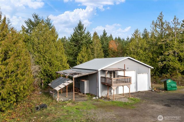 8646 Stavis Bay Rd NW, Seabeck, WA 98380
