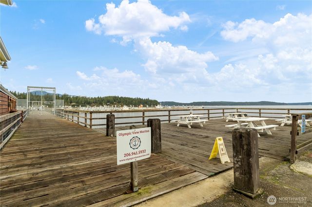 8646 Stavis Bay Rd NW, Seabeck, WA 98380