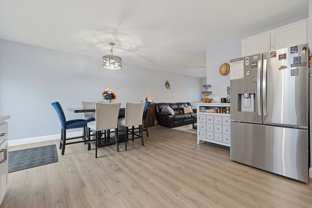 96 Carter Ave, Pawtucket, RI 02861