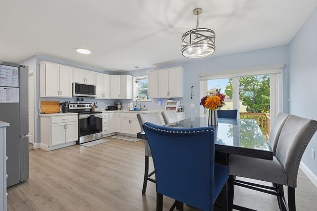 96 Carter Ave, Pawtucket, RI 02861