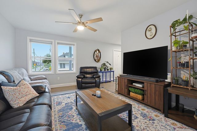 96 Carter Ave, Pawtucket, RI 02861