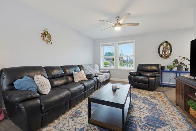 96 Carter Ave, Pawtucket, RI 02861