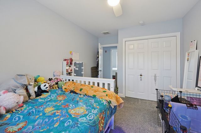 96 Carter Ave, Pawtucket, RI 02861