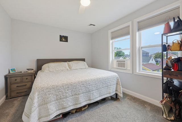 96 Carter Ave, Pawtucket, RI 02861