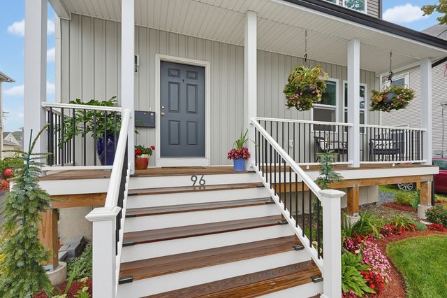 96 Carter Ave, Pawtucket, RI 02861