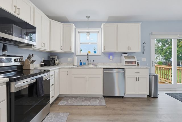 96 Carter Ave, Pawtucket, RI 02861