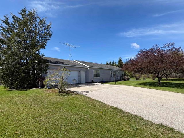 4235 Buzzell Road, Gladwin, MI 48624