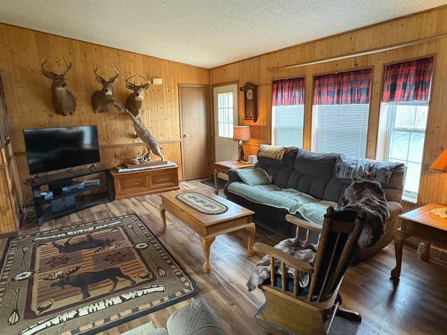 4235 Buzzell Road, Gladwin, MI 48624