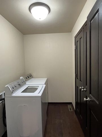 600 CASTLESTONE COURT, Hobart, WI 54155