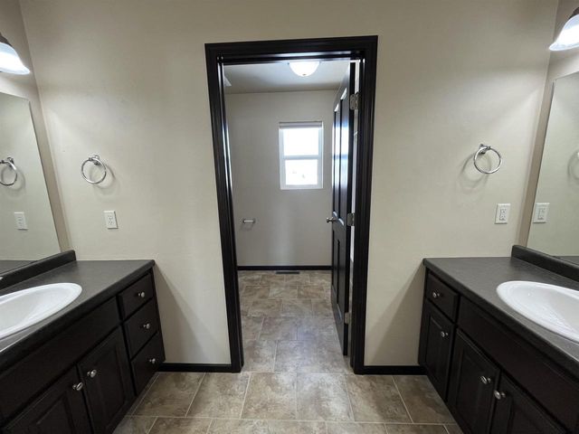 600 CASTLESTONE COURT, Hobart, WI 54155