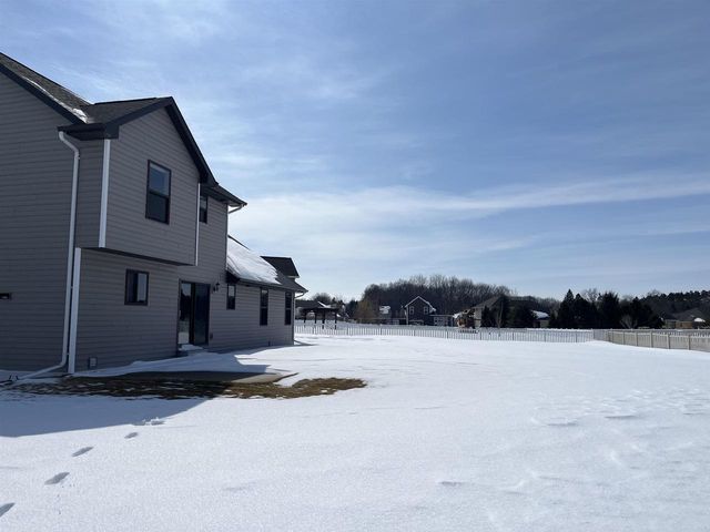 600 CASTLESTONE COURT, Hobart, WI 54155