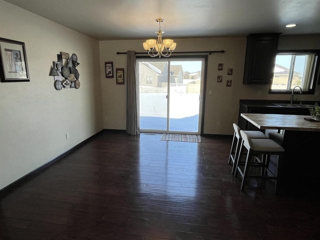 600 CASTLESTONE COURT, Hobart, WI 54155