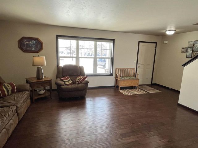 600 CASTLESTONE COURT, Hobart, WI 54155