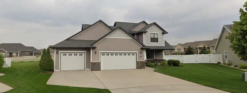 600 CASTLESTONE COURT, Hobart, WI 54155