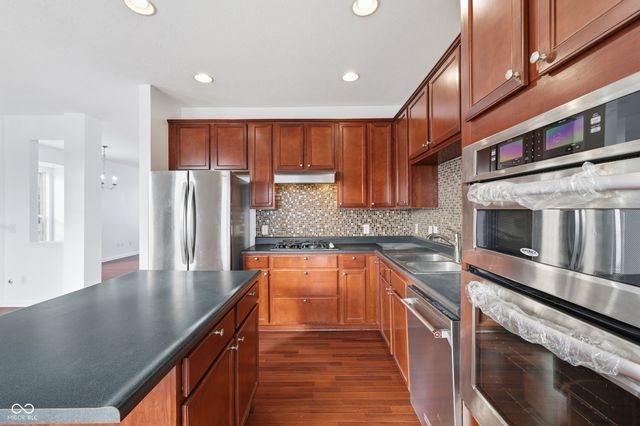 13382 Golden Gate Drive E, Carmel, IN 46074