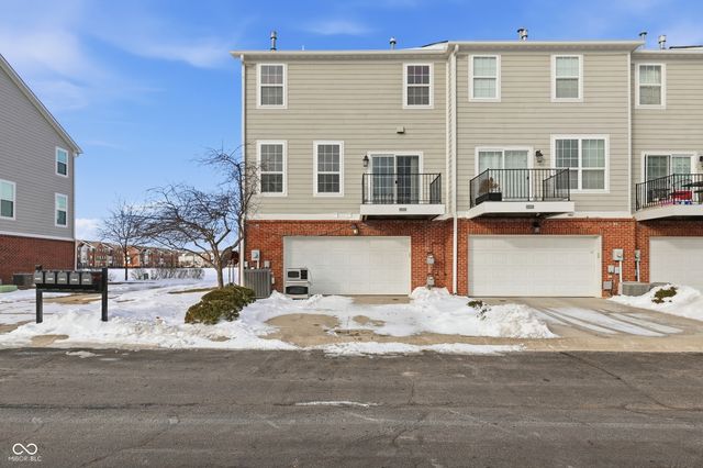 13382 Golden Gate Drive E, Carmel, IN 46074