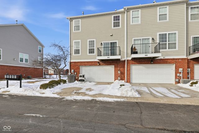 13382 Golden Gate Drive E, Carmel, IN 46074