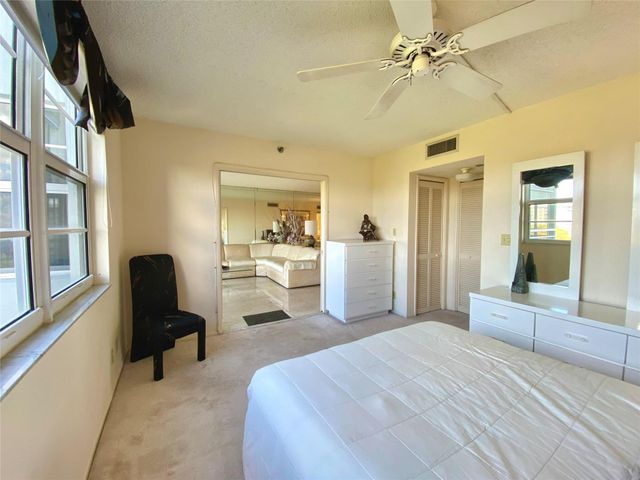 4015 W Palm Aire Dr 805, Pompano Beach, FL 33069