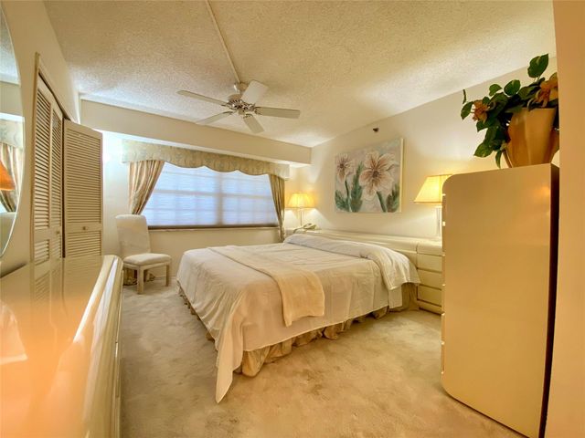 4015 W Palm Aire Dr 805, Pompano Beach, FL 33069