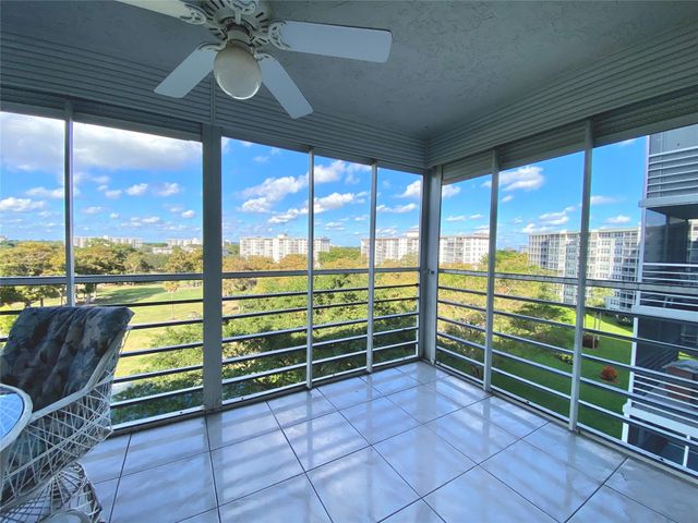 4015 W Palm Aire Dr 805, Pompano Beach, FL 33069