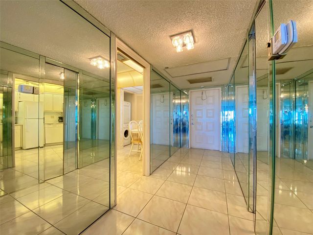 4015 W Palm Aire Dr 805, Pompano Beach, FL 33069