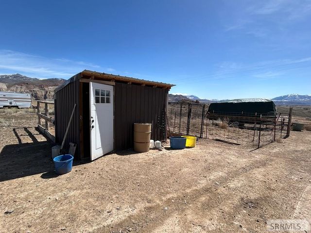 699 Stephens Road, Challis, ID 83226