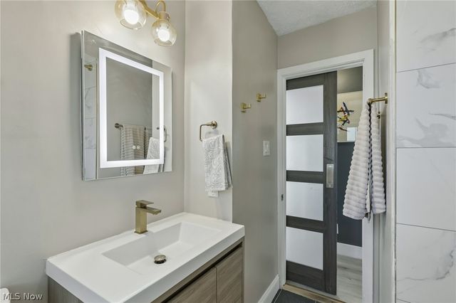 14216 Berwyn Avenue, Cleveland, OH 44111