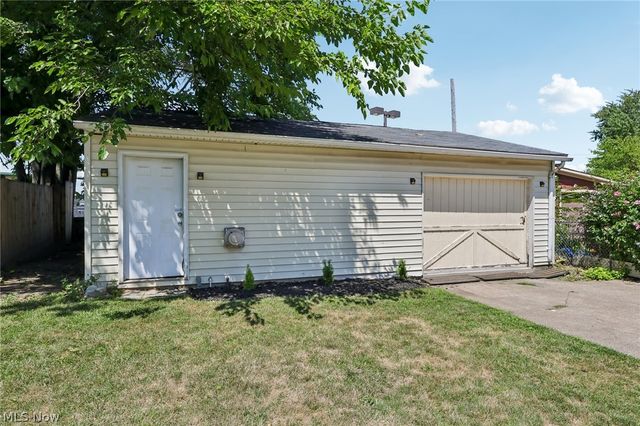 14216 Berwyn Avenue, Cleveland, OH 44111