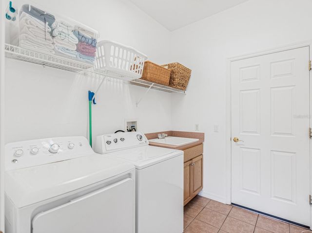 1204 CUMBRIAN LAKES COURT, Kissimmee, FL 34746