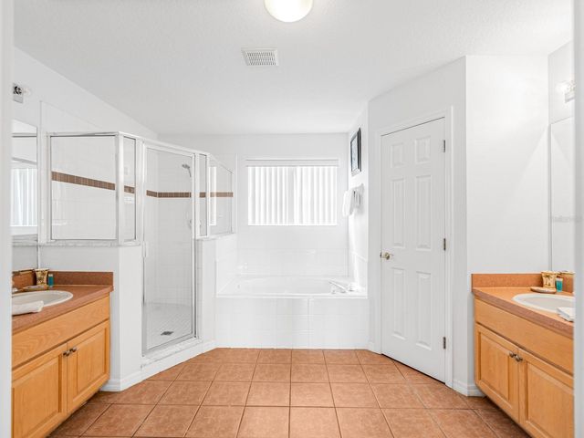 1204 CUMBRIAN LAKES COURT, Kissimmee, FL 34746