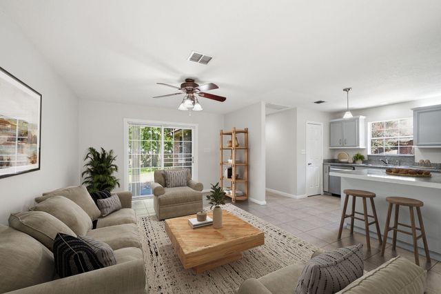 2527 S San Antonio Street, Pearland, TX 77581