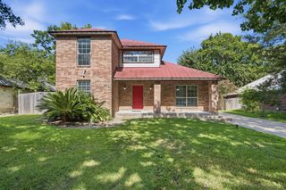 2527 S San Antonio Street, Pearland, TX 77581