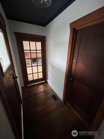 1104 S Prospect Street, Tacoma, WA 98405