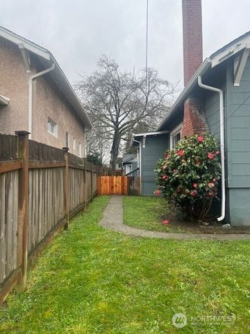 1104 S Prospect Street, Tacoma, WA 98405