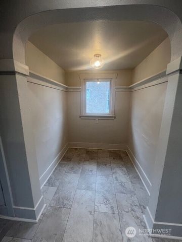 1104 S Prospect Street, Tacoma, WA 98405