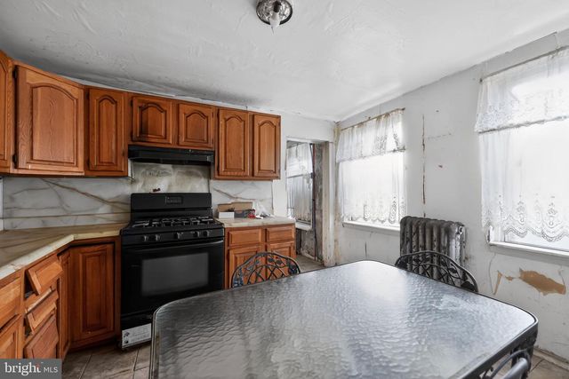 1437 N 8TH ST, Philadelphia, PA 19122