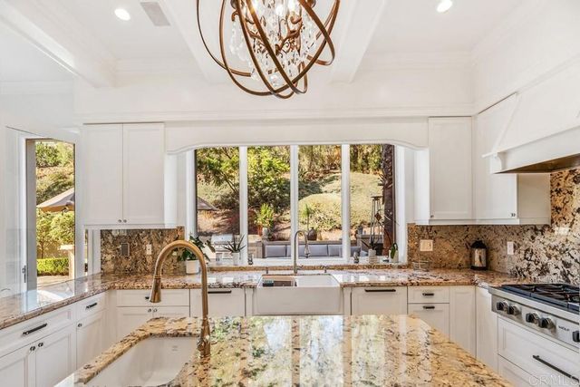 7345 Vista Rancho Ct, Rancho Santa Fe, CA 92067