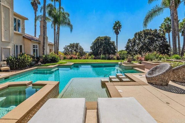 7345 Vista Rancho Ct, Rancho Santa Fe, CA 92067