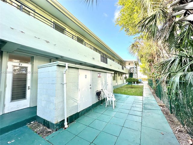 1060 98th Street 24, Bay Harbor Islands, FL 33154